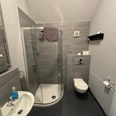 Guest house The Horseshoe Bar Townhouse *