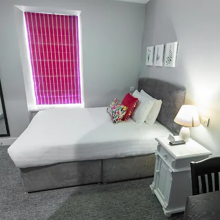 The Horseshoe Bar Townhouse