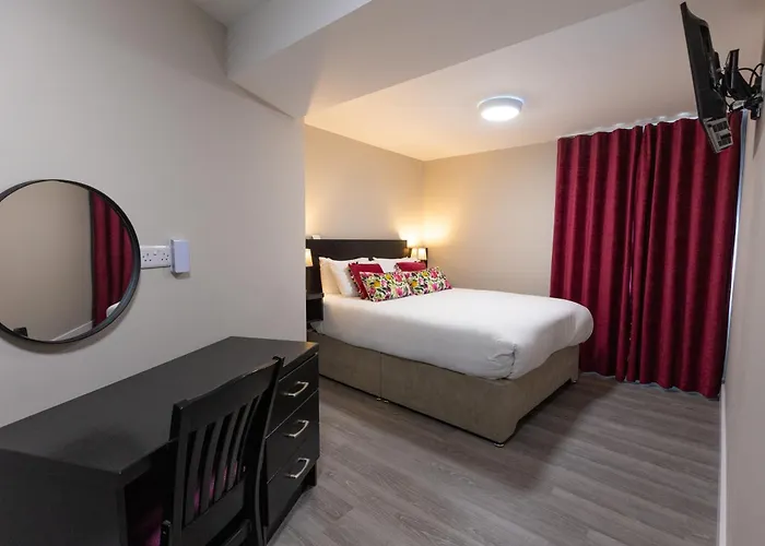 The Horseshoe Bar Townhouse