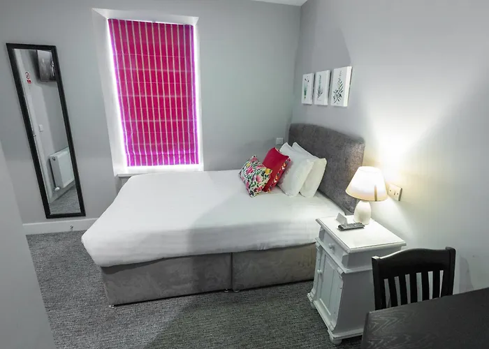 The Horseshoe Bar Townhouse